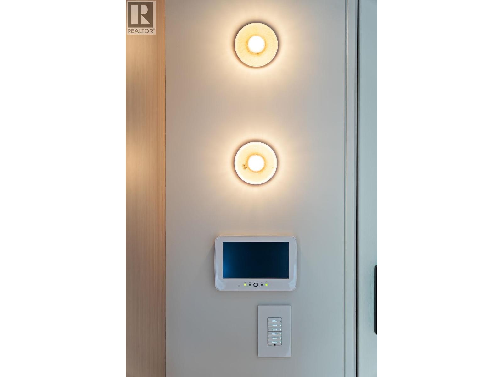 2 2935 W 15th Avenue, Vancouver, British Columbia  V6K 3A2 - Photo 8 - R3116839