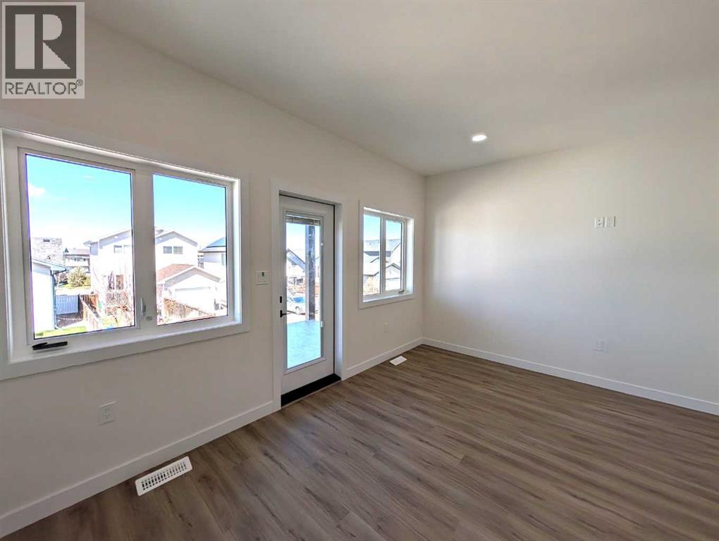 98 Sunwood Crescent SW, Medicine Hat, Alberta  T1B 4Y6 - Photo 6 - A2288269