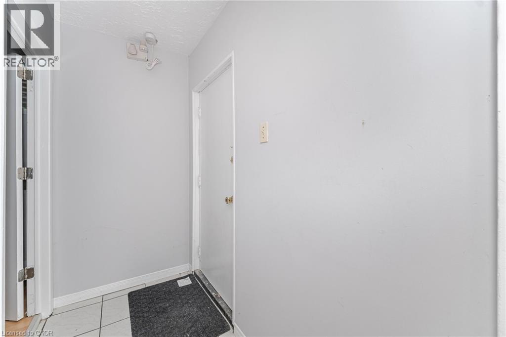 21 Beverley Street Unit# (Lower), Waterloo, Ontario  N2L 2H5 - Photo 23 - 40824992