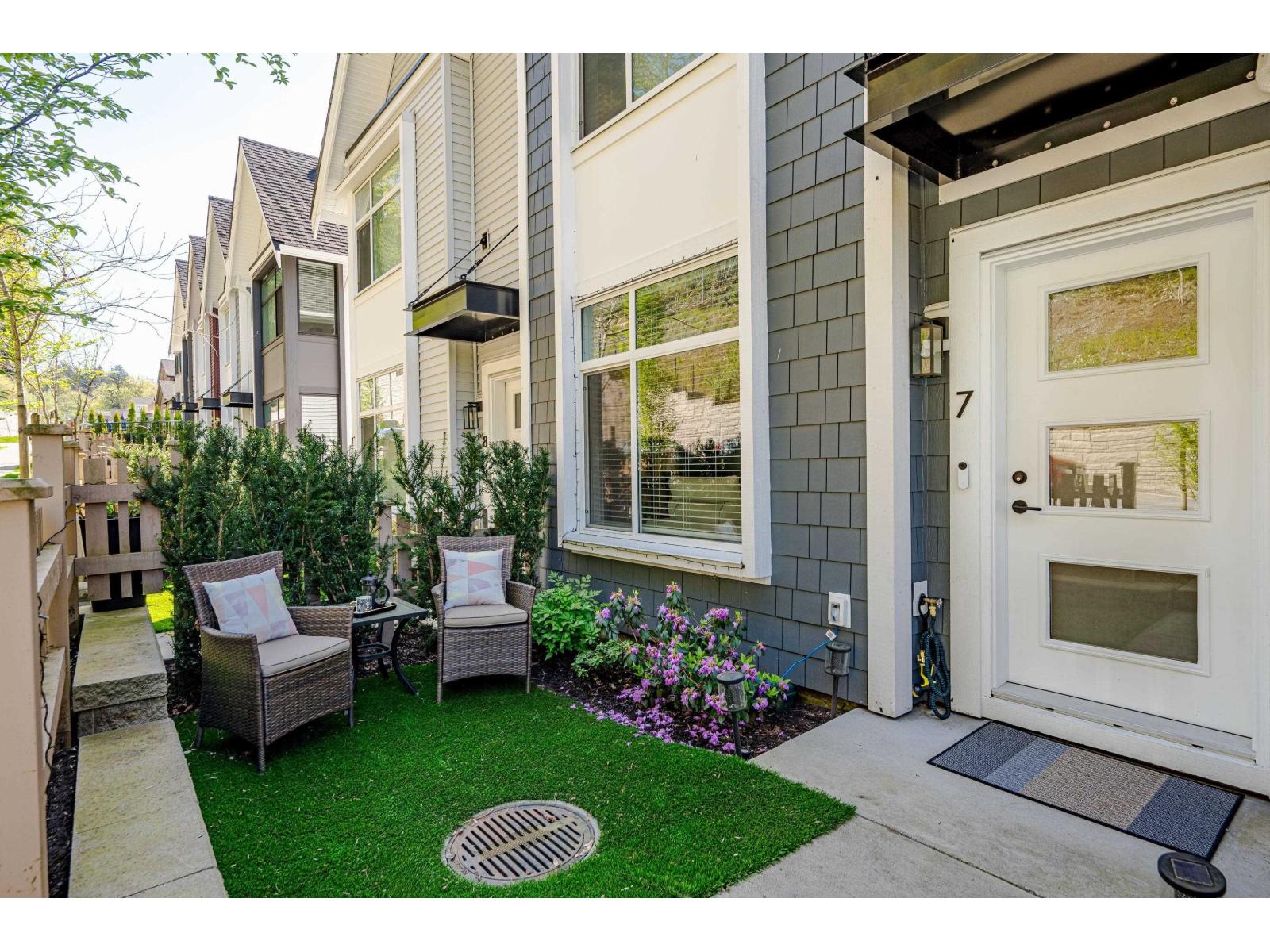 7 33929 Barker Court, Mission, British Columbia  V2V 0K2 - Photo 3 - R3116745