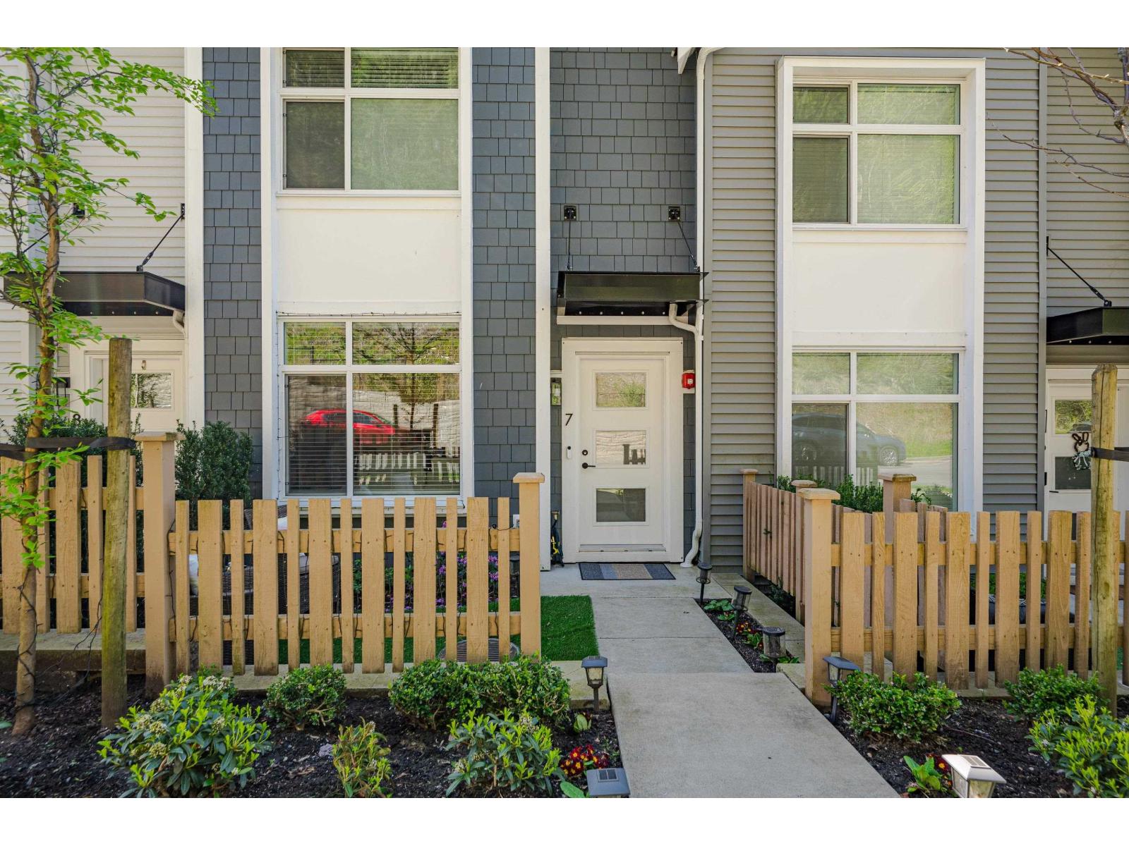 7 33929 Barker Court, Mission, British Columbia  V2V 0K2 - Photo 2 - R3116745