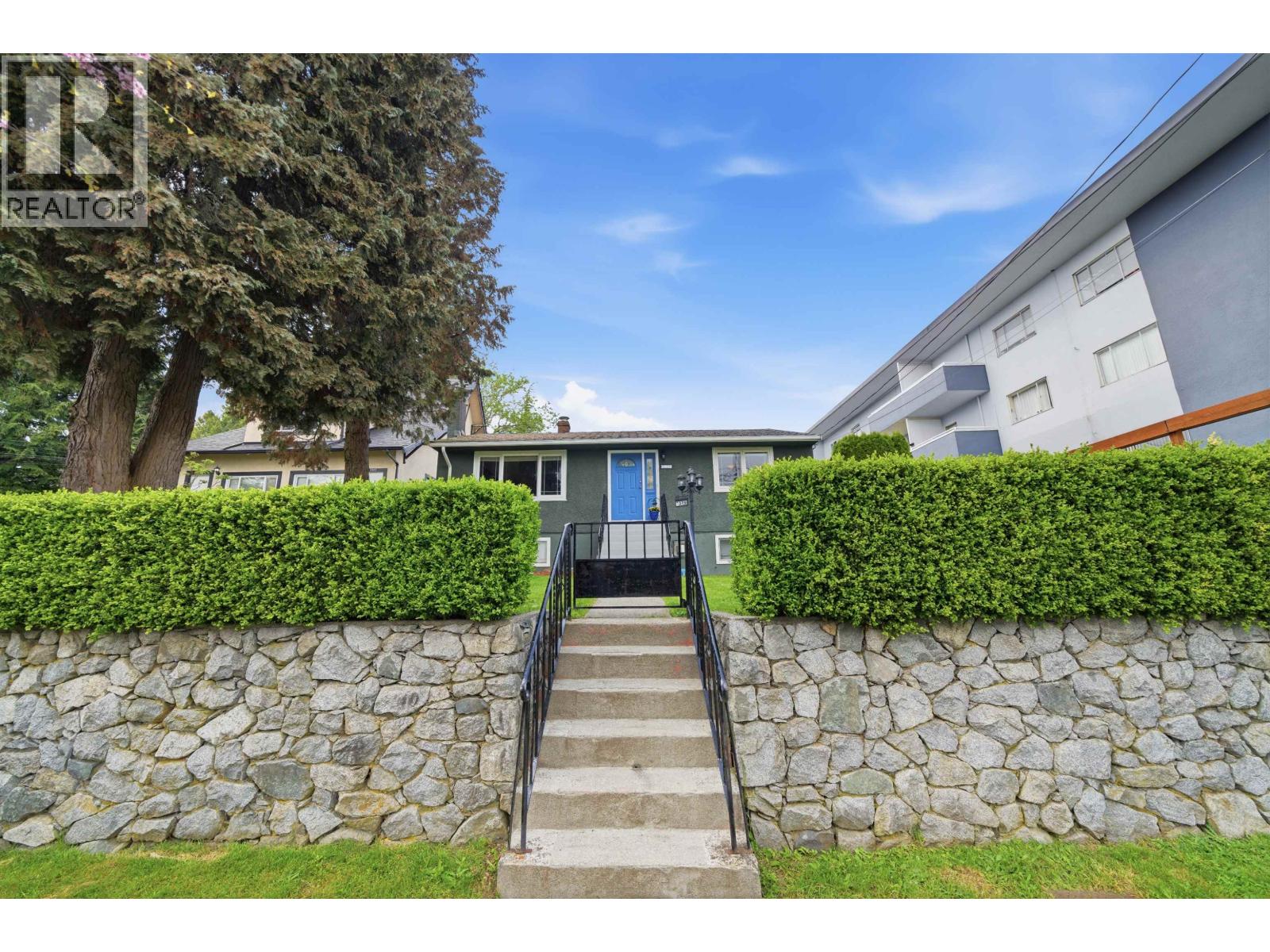 1315 Eighth Street, New Westminster, British Columbia  V3M 2S2 - Photo 33 - R3116769