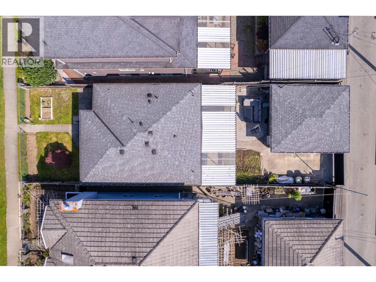 2576 E 27th Avenue, Vancouver, British Columbia  V5R 1N1 - Photo 35 - R3116832