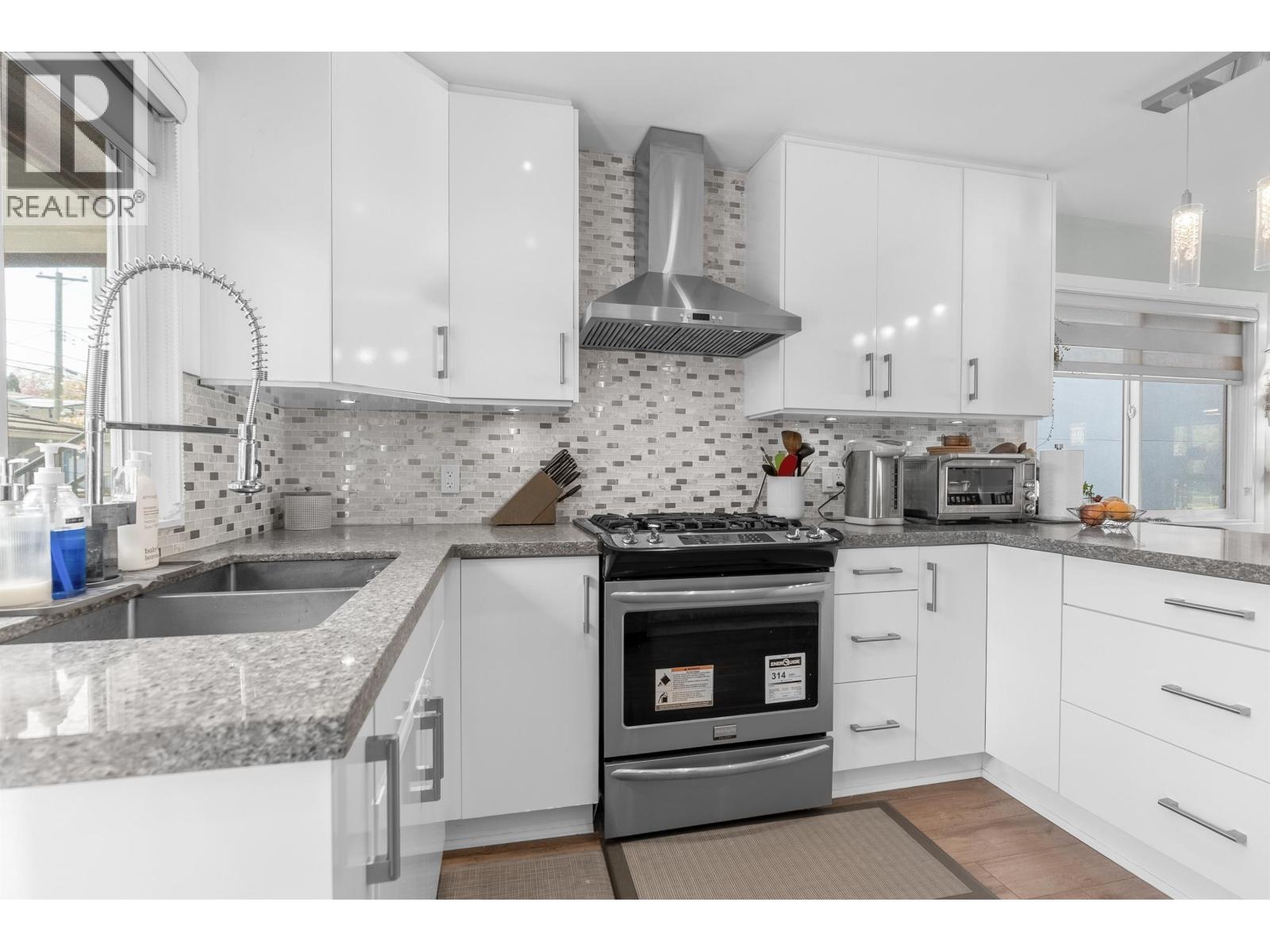 2576 E 27th Avenue, Vancouver, British Columbia  V5R 1N1 - Photo 7 - R3116832