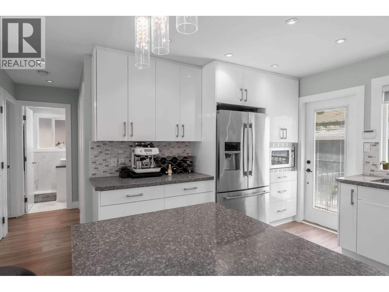 2576 E 27th Avenue, Vancouver, British Columbia  V5R 1N1 - Photo 8 - R3116832