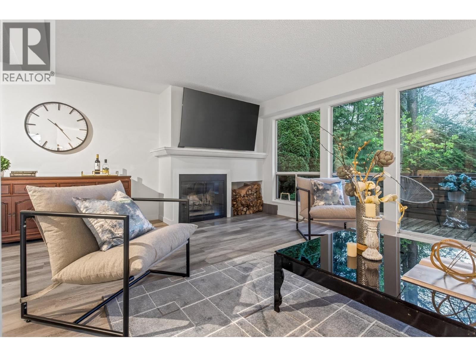 8218 Forest Grove Drive, Burnaby, British Columbia  V5A 4G9 - Photo 7 - R3116771