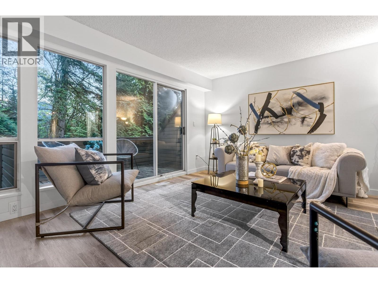 8218 Forest Grove Drive, Burnaby, British Columbia  V5A 4G9 - Photo 9 - R3116771