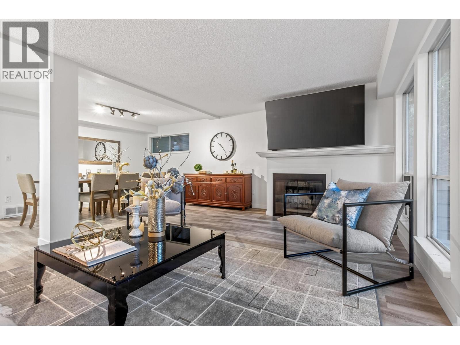 8218 Forest Grove Drive, Burnaby, British Columbia  V5A 4G9 - Photo 5 - R3116771