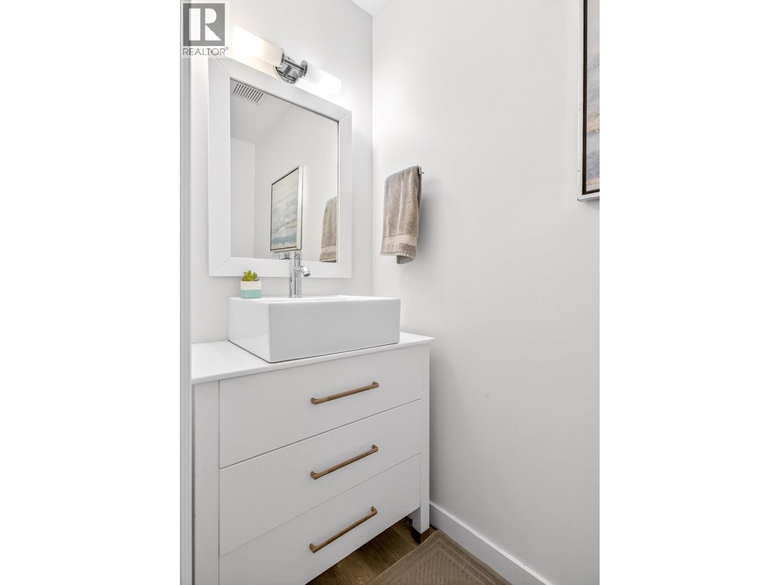 8218 Forest Grove Drive, Burnaby, British Columbia  V5A 4G9 - Photo 19 - R3116771