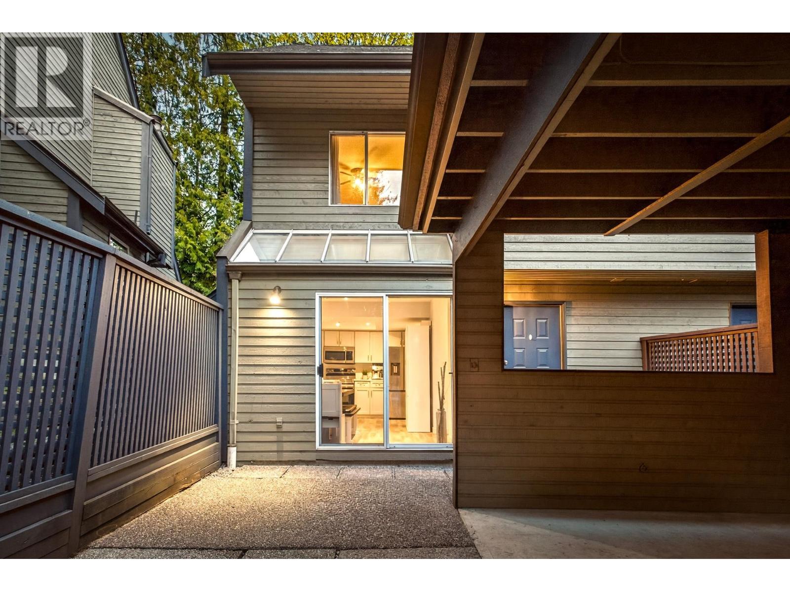 8218 Forest Grove Drive, Burnaby, British Columbia  V5A 4G9 - Photo 37 - R3116771