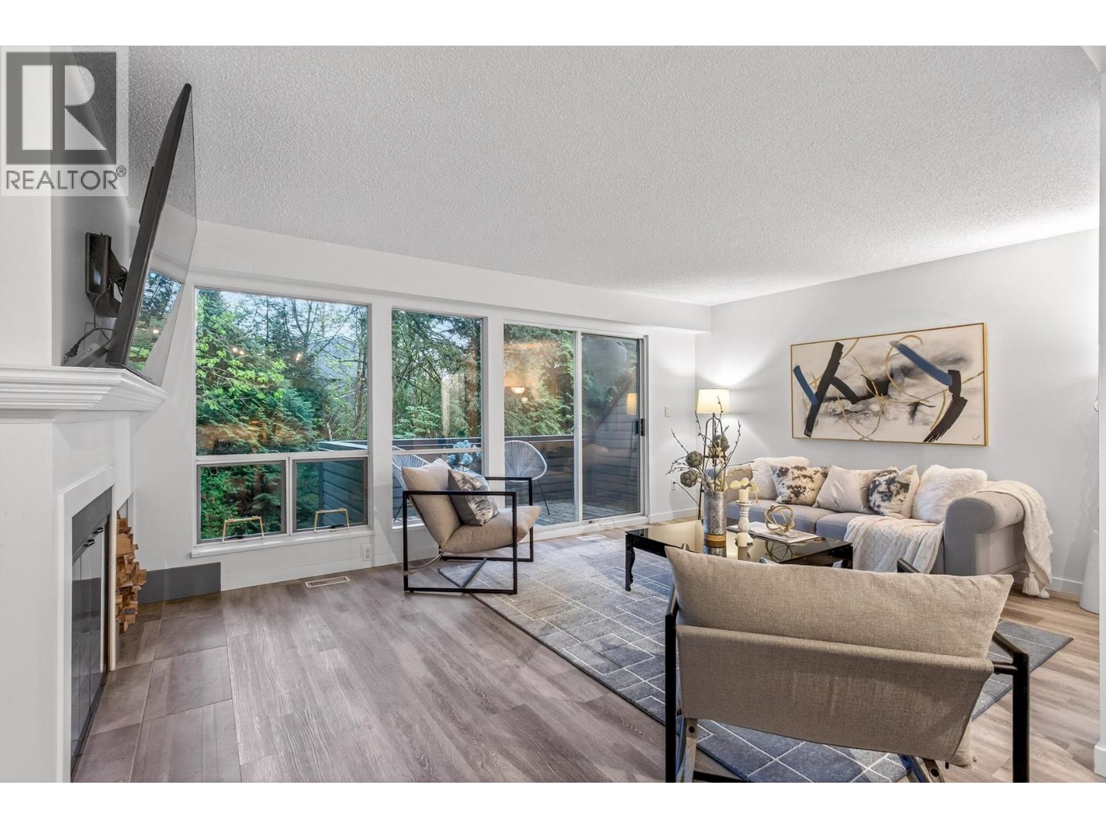 8218 Forest Grove Drive, Burnaby, British Columbia  V5A 4G9 - Photo 6 - R3116771