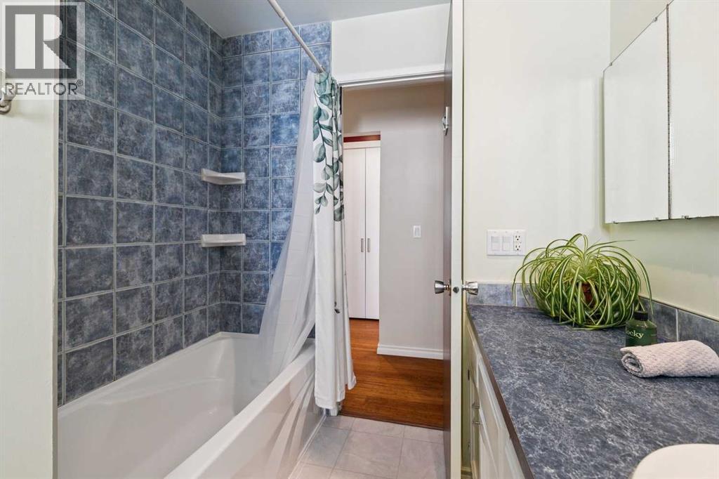 6608 Silverview Road Nw, Calgary, Alberta  T3B 3L6 - Photo 21 - A2305940