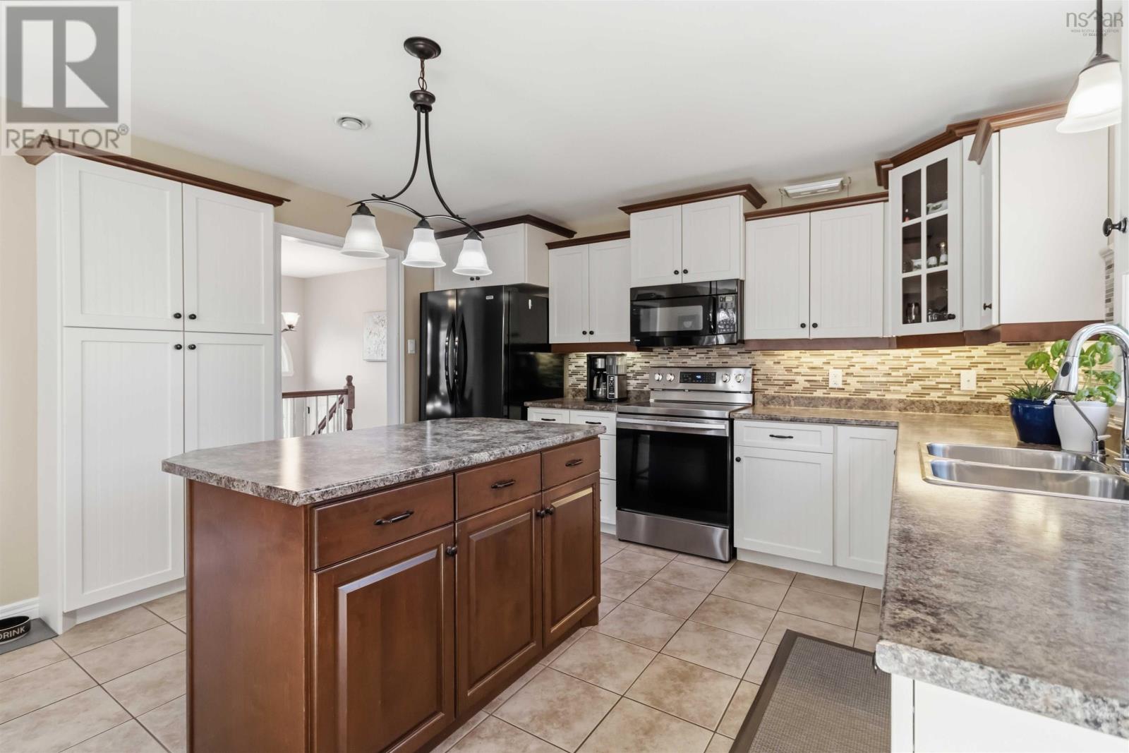 28 Tenshire Court, Middle Sackville, Nova Scotia  B4E 0A9 - Photo 12 - 202608814