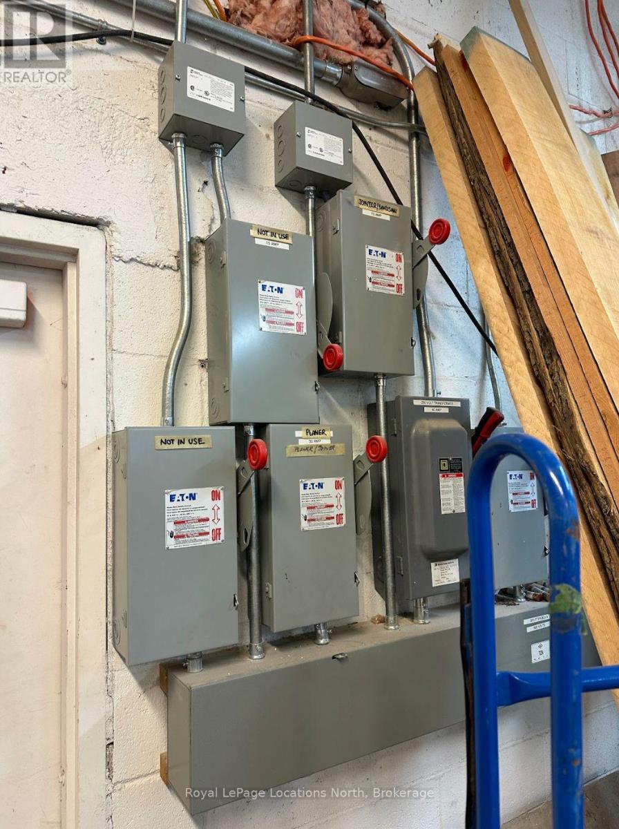 705 Garafraxa Street N, West Grey, Ontario  N0G 1R0 - Photo 20 - X13054400