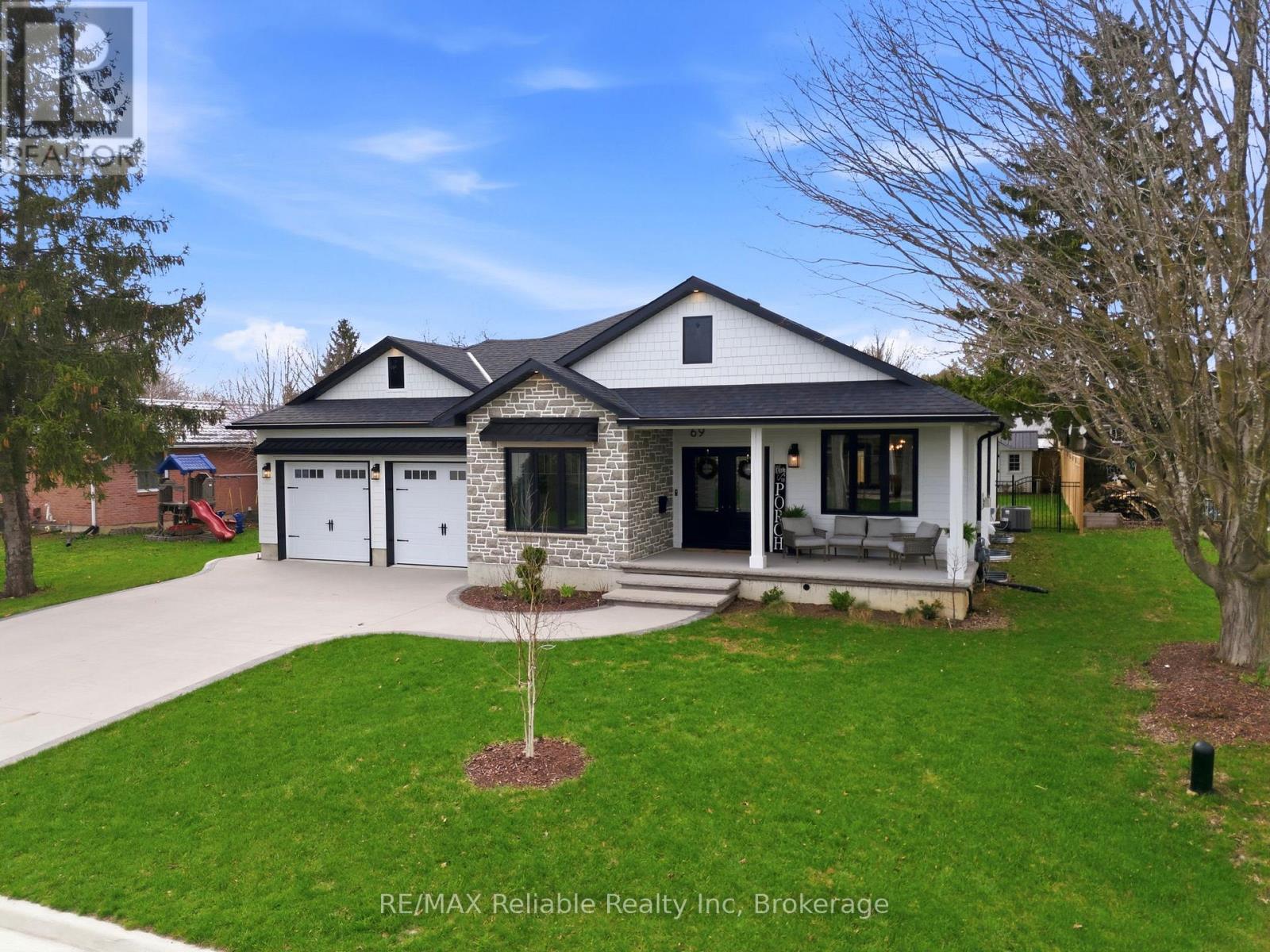 69 Ransford Street, Central Huron, Ontario  N0M 1L0 - Photo 2 - X13054402