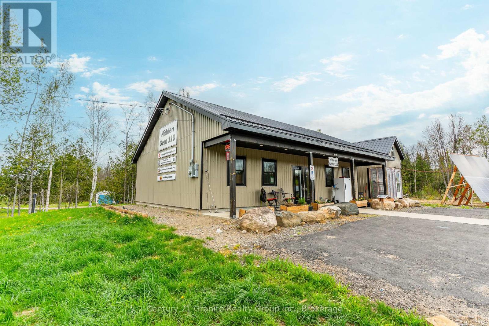 9734 Highway 118 W, Algonquin Highlands, Ontario  K0M 1J2 - Photo 2 - X13054416