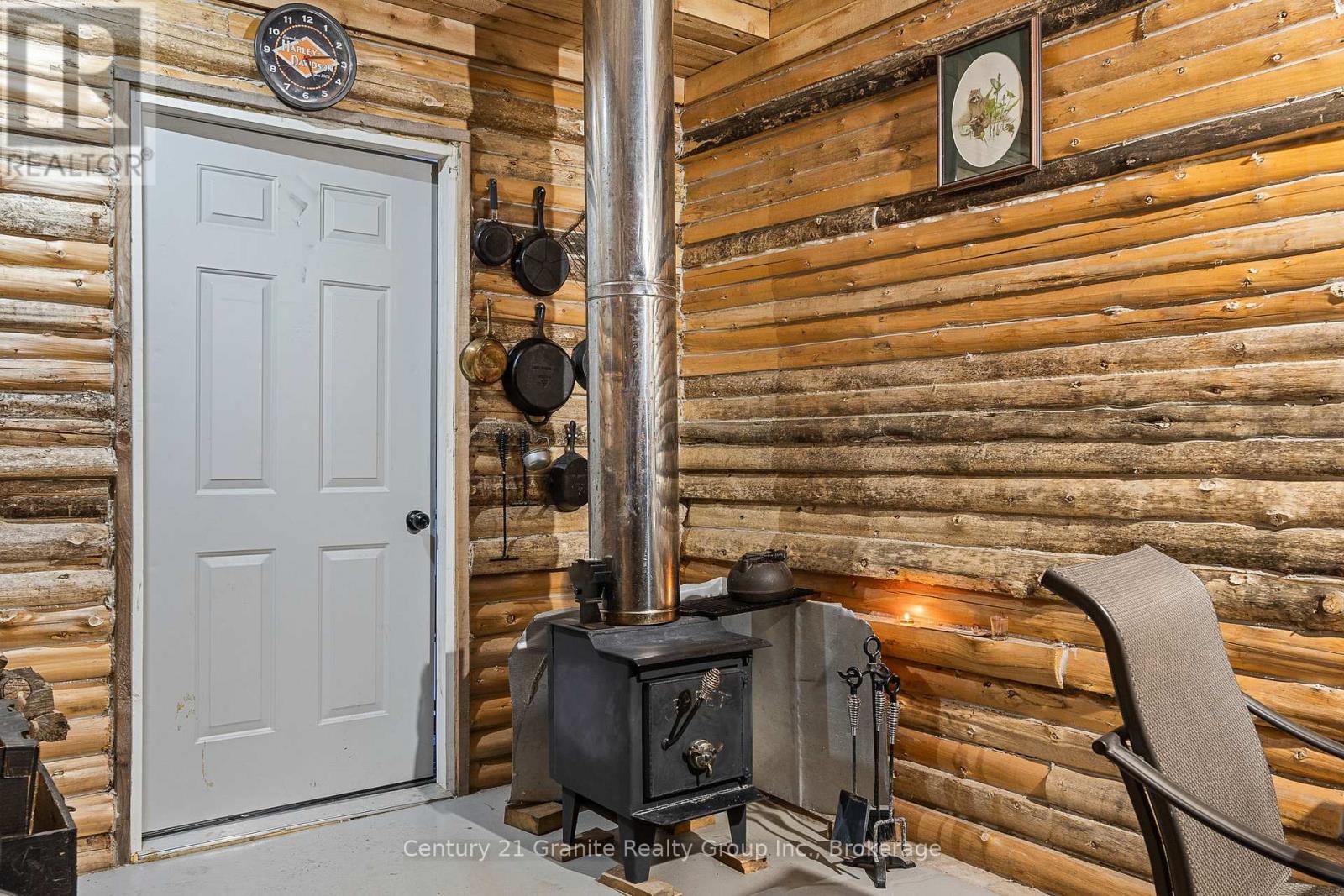 9734 Highway 118 W, Algonquin Highlands, Ontario  K0M 1J2 - Photo 23 - X13054416