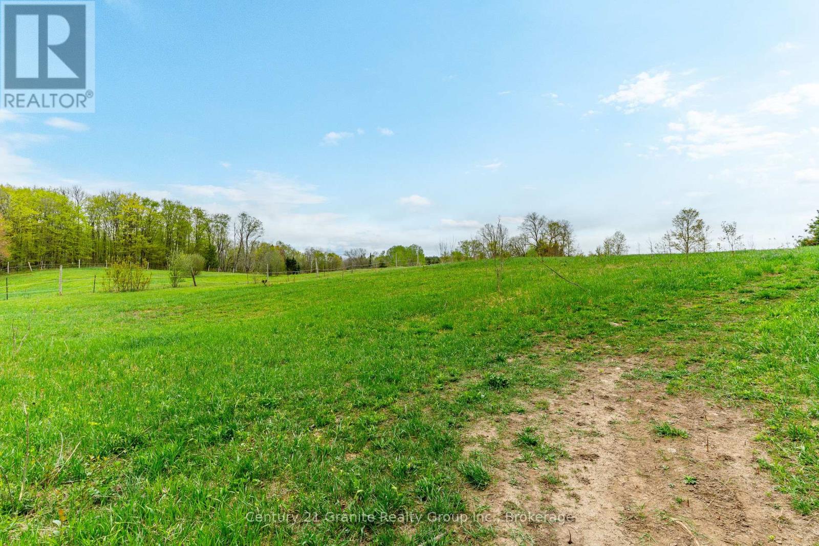 9734 Highway 118 W, Algonquin Highlands, Ontario  K0M 1J2 - Photo 24 - X13054416