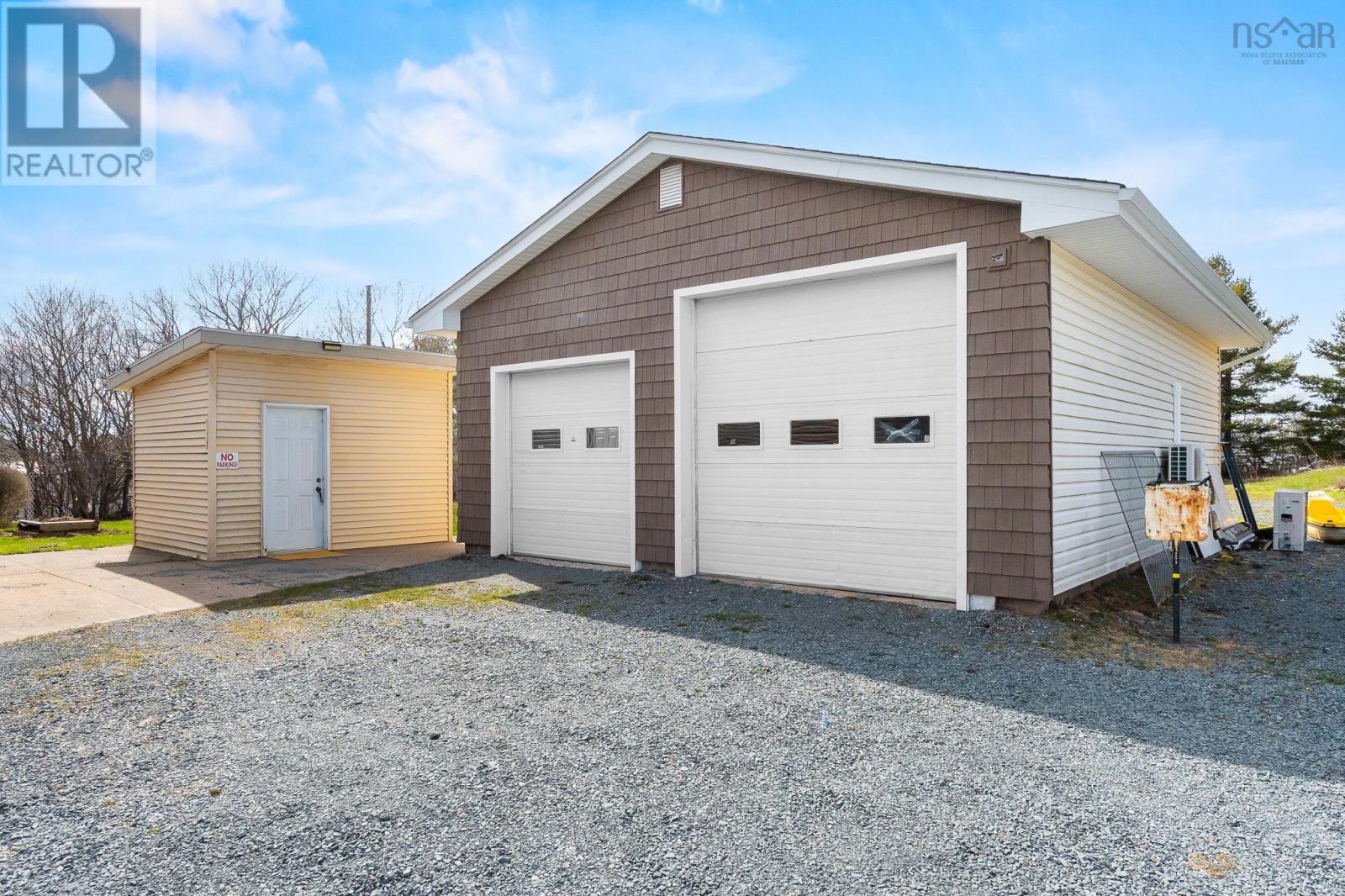 388 Cobequid Road, Lower Sackville, Nova Scotia  B4C 3X5 - Photo 4 - 202608849