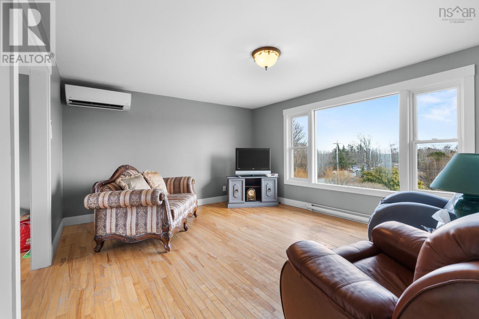 388 Cobequid Road, Lower Sackville, Nova Scotia  B4C 3X5 - Photo 8 - 202608849