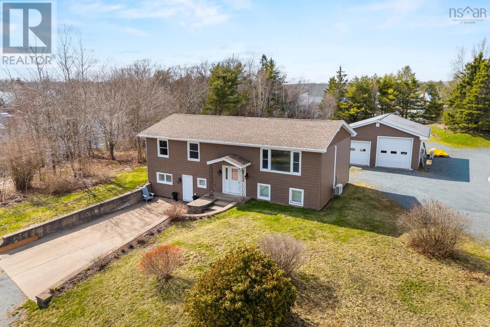 388 Cobequid Road, Lower Sackville, Nova Scotia  B4C 3X5 - Photo 3 - 202608849