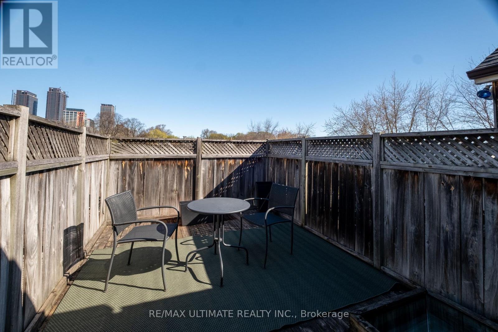 32 Lindsey Avenue, Toronto, Ontario  M6H 1E1 - Photo 21 - C13054368