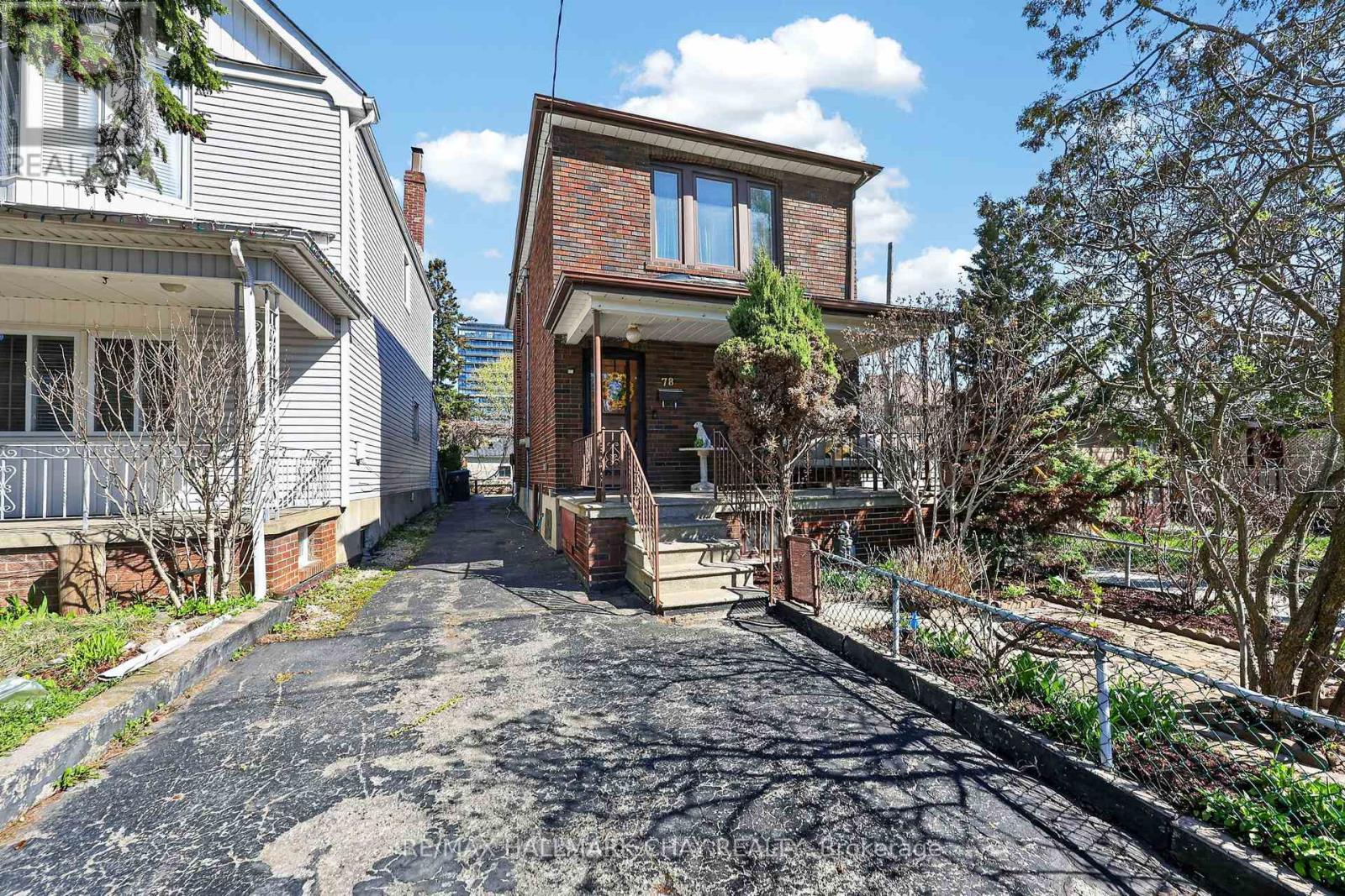 78 CLOVELLY AVENUE, Toronto, Ontario