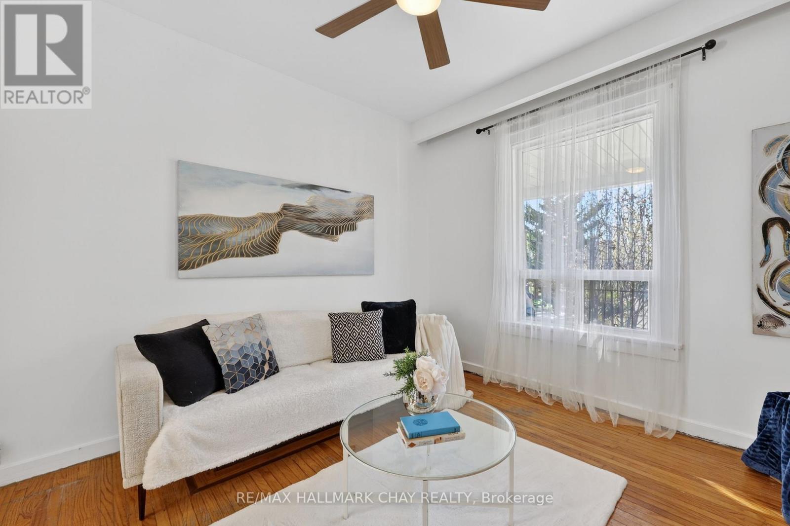 78 Clovelly Avenue, Toronto, Ontario  M6E 2E6 - Photo 8 - C13054428