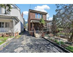 78 CLOVELLY AVENUE, Toronto, Ontario