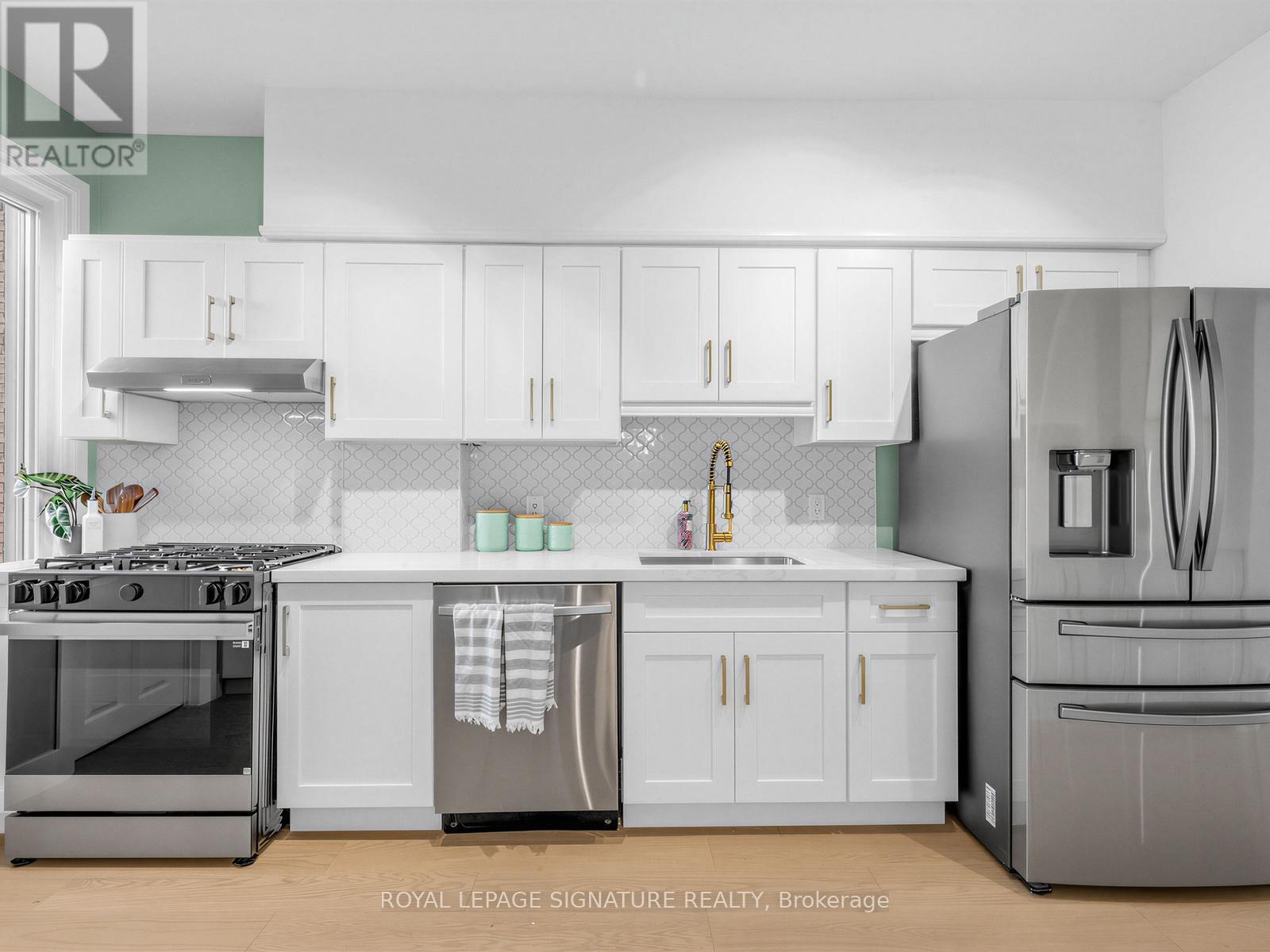 29 Grace Street, Toronto, Ontario  M6J 2S4 - Photo 11 - C13054440