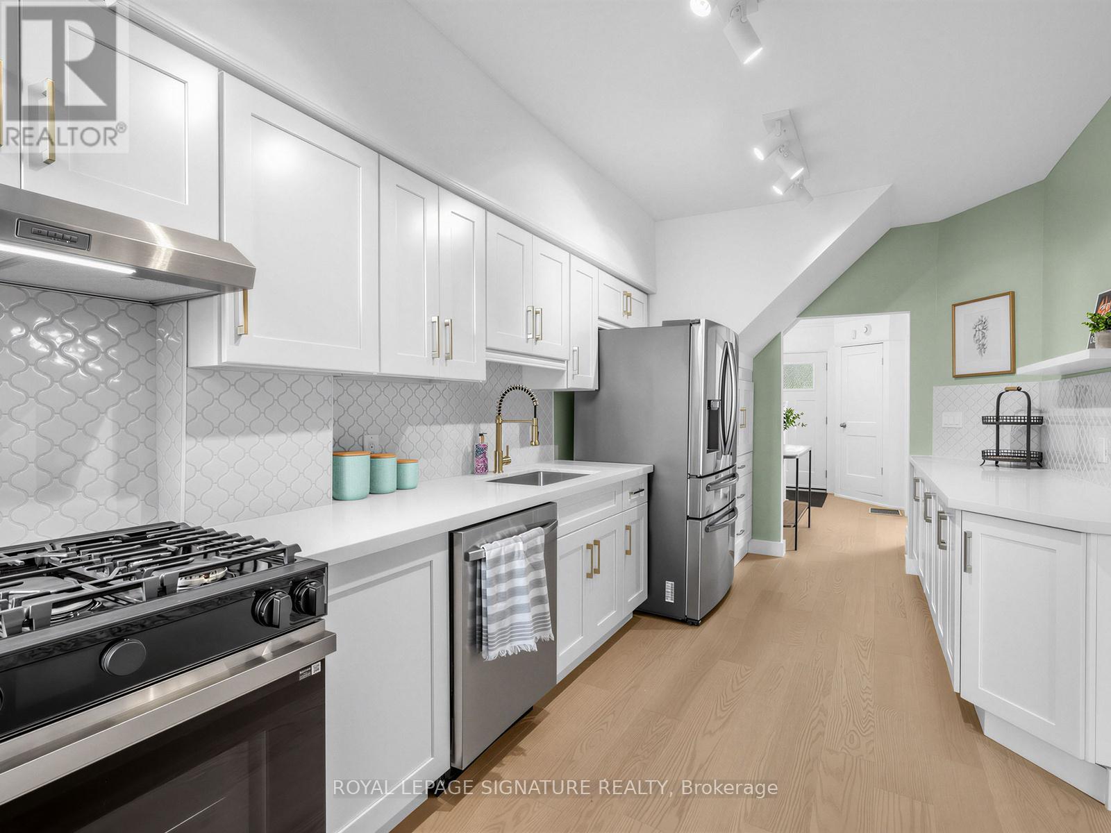 29 Grace Street, Toronto, Ontario  M6J 2S4 - Photo 12 - C13054440