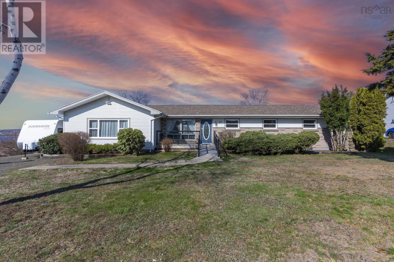 29 Queen Street, Digby, Nova Scotia  B0V 1A0 - Photo 2 - 202608856