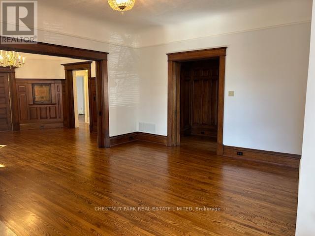 Main - 662 Broadview Avenue, Toronto, Ontario  M4K 2P1 - Photo 8 - E13054370