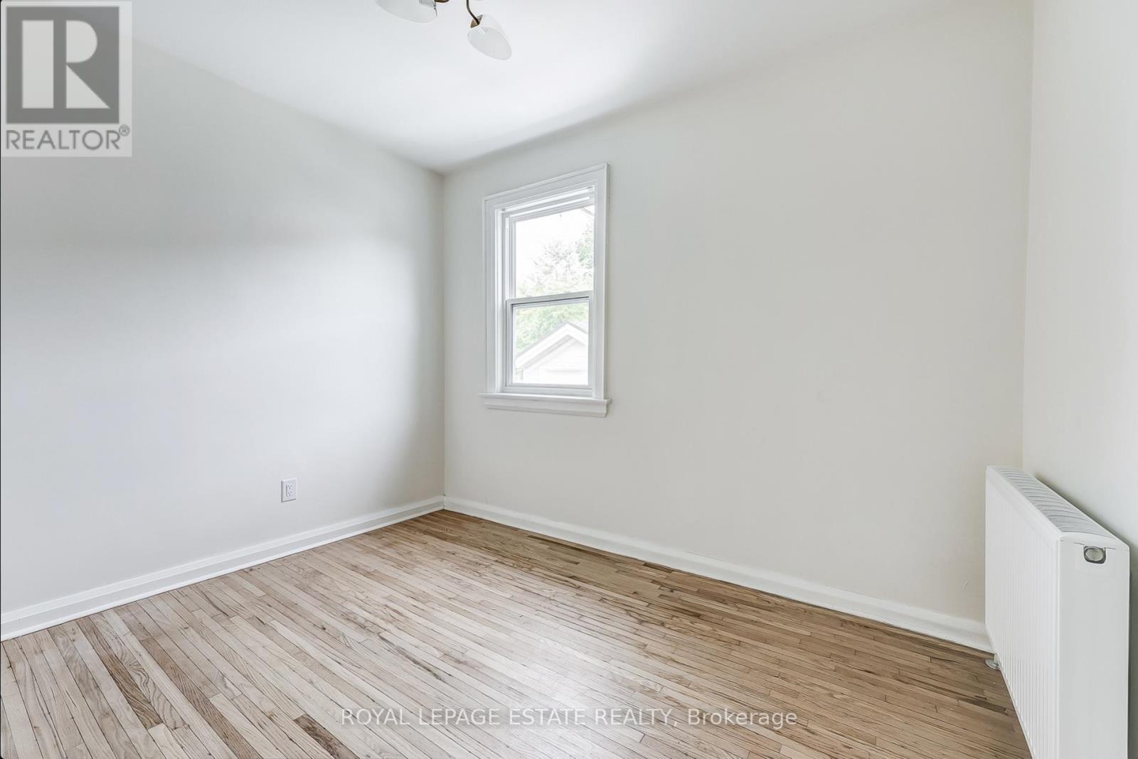 44 Wineva Avenue, Toronto, Ontario  M4E 2S9 - Photo 14 - E13054430