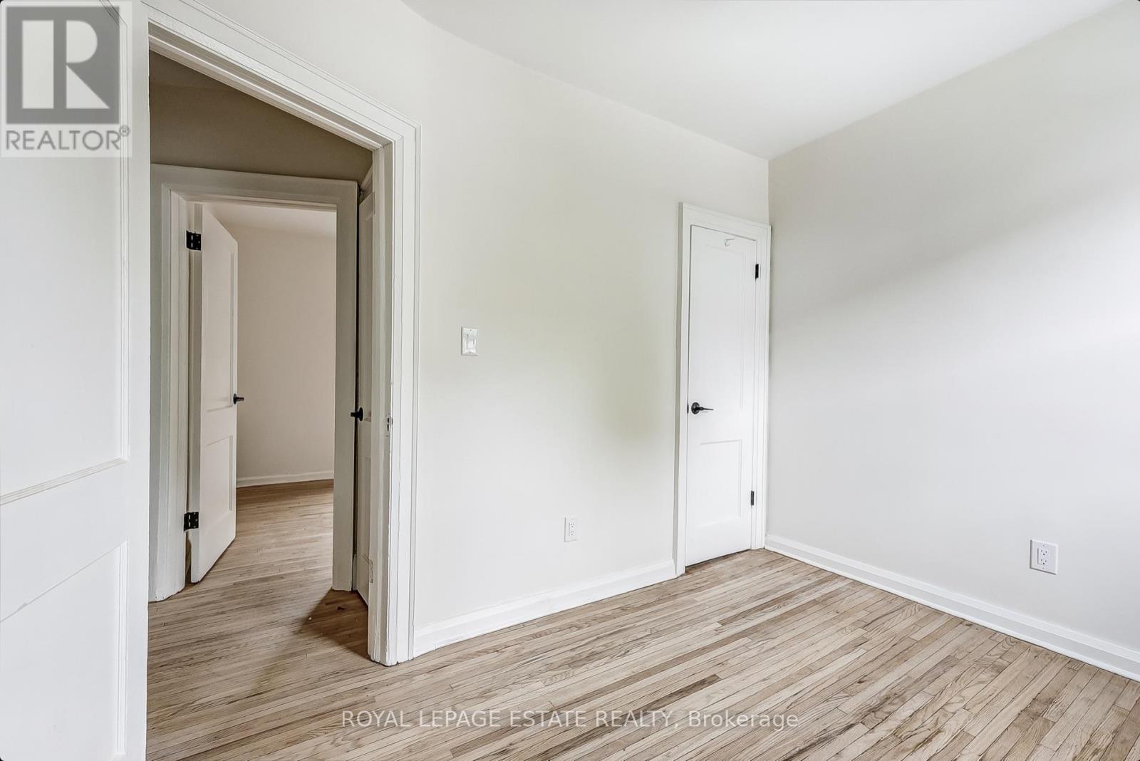 44 Wineva Avenue, Toronto, Ontario  M4E 2S9 - Photo 15 - E13054430