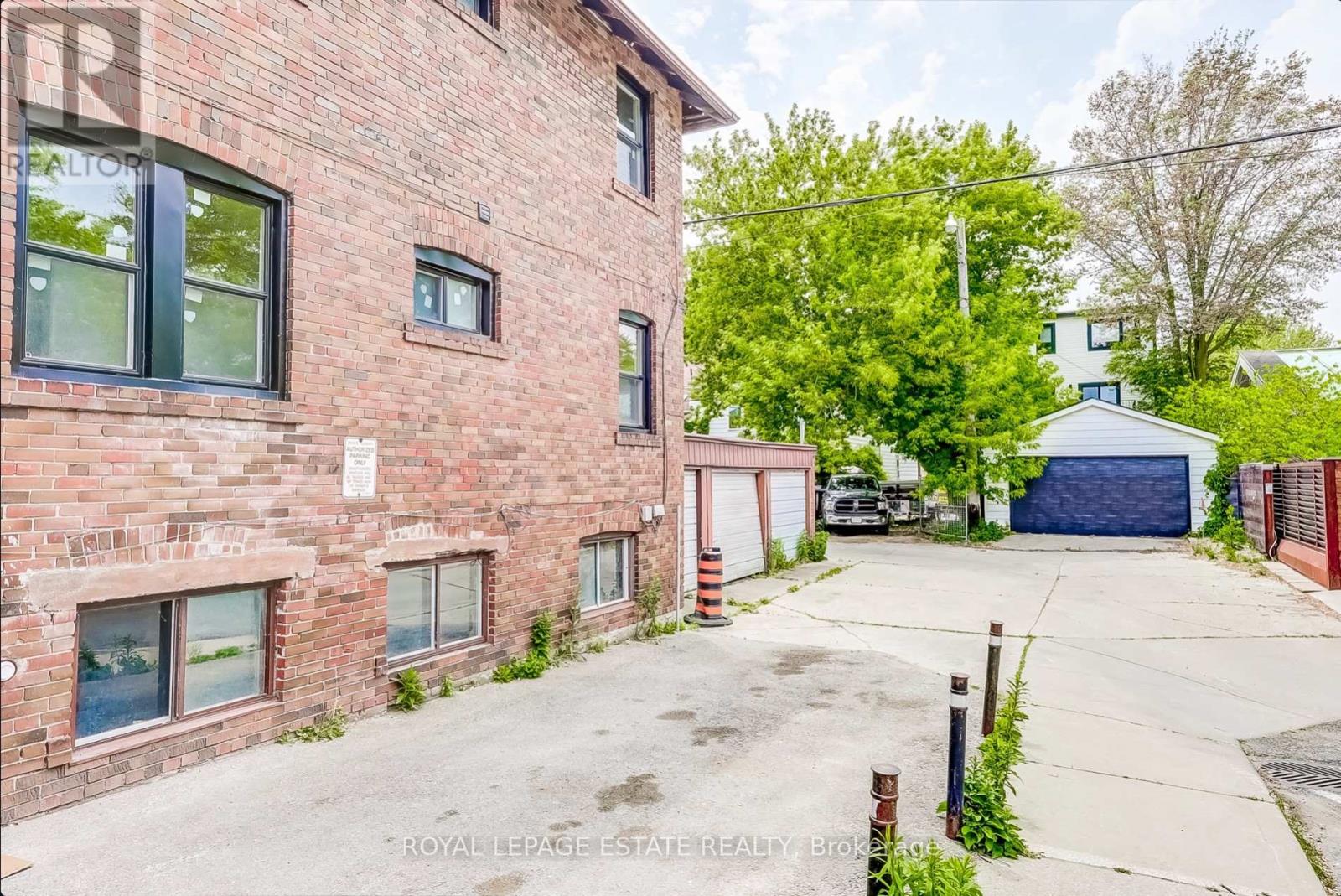 44 Wineva Avenue, Toronto, Ontario  M4E 2S9 - Photo 27 - E13054430