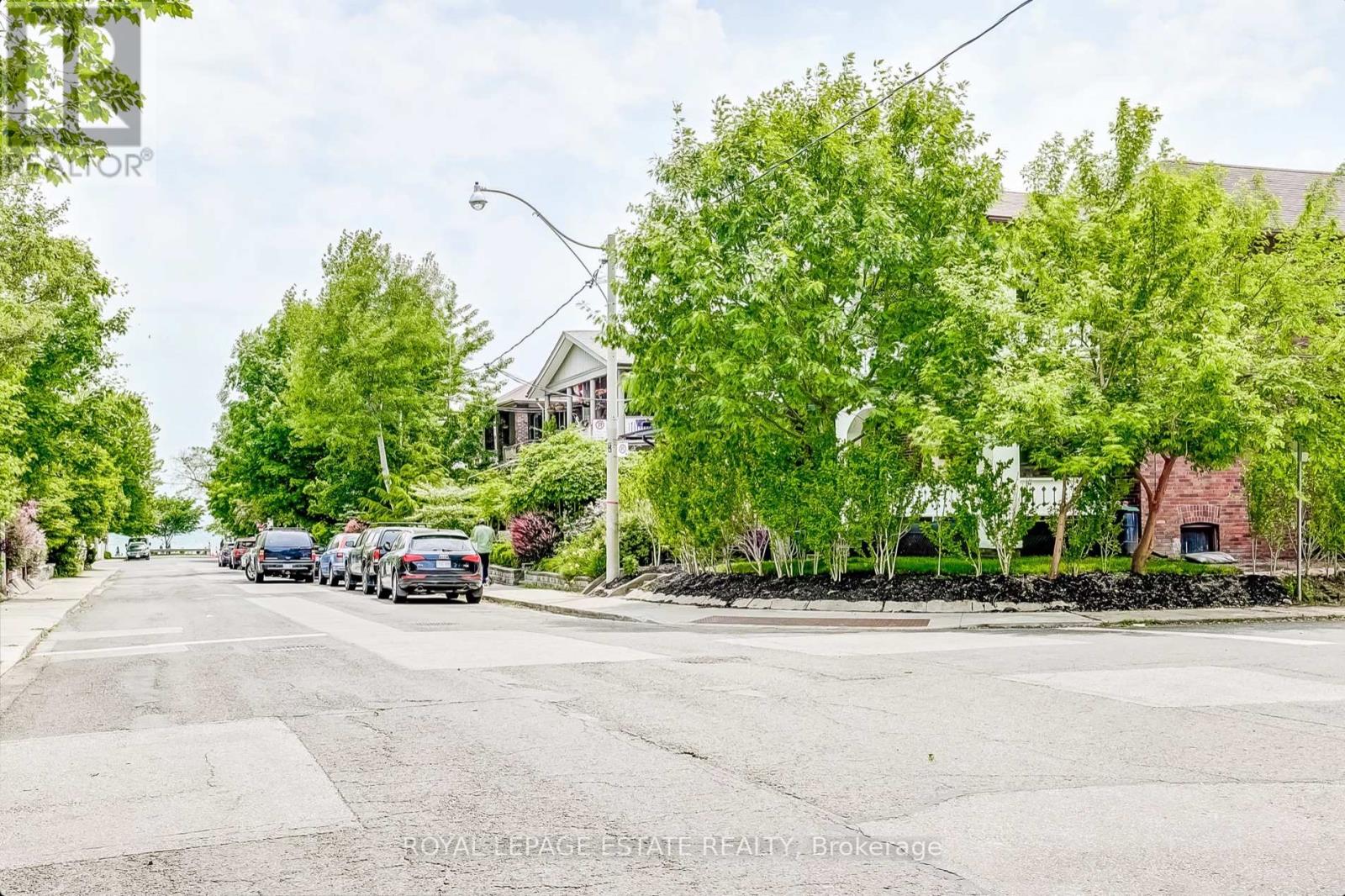 44 Wineva Avenue, Toronto, Ontario  M4E 2S9 - Photo 28 - E13054430