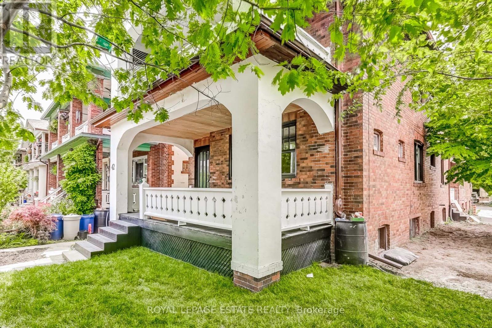 44 Wineva Avenue, Toronto, Ontario  M4E 2S9 - Photo 3 - E13054430