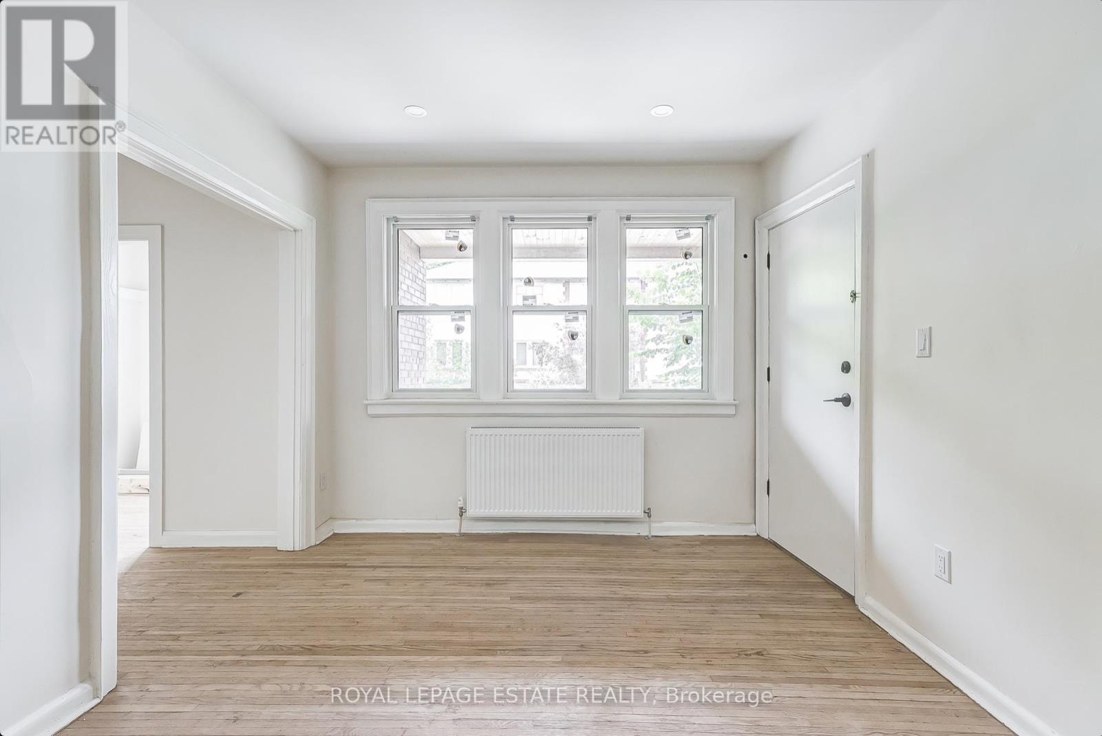 44 Wineva Avenue, Toronto, Ontario  M4E 2S9 - Photo 6 - E13054430