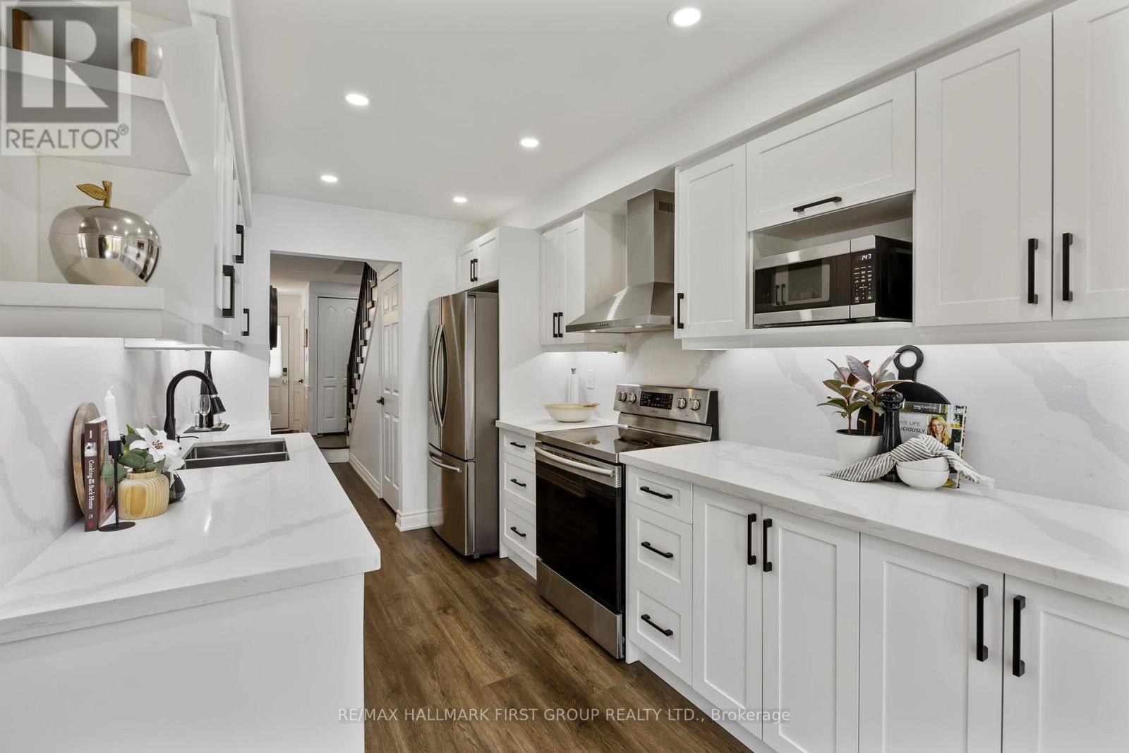 216 - 10 Bassett Boulevard, Whitby, Ontario  L1N 9C8 - Photo 16 - E13054436