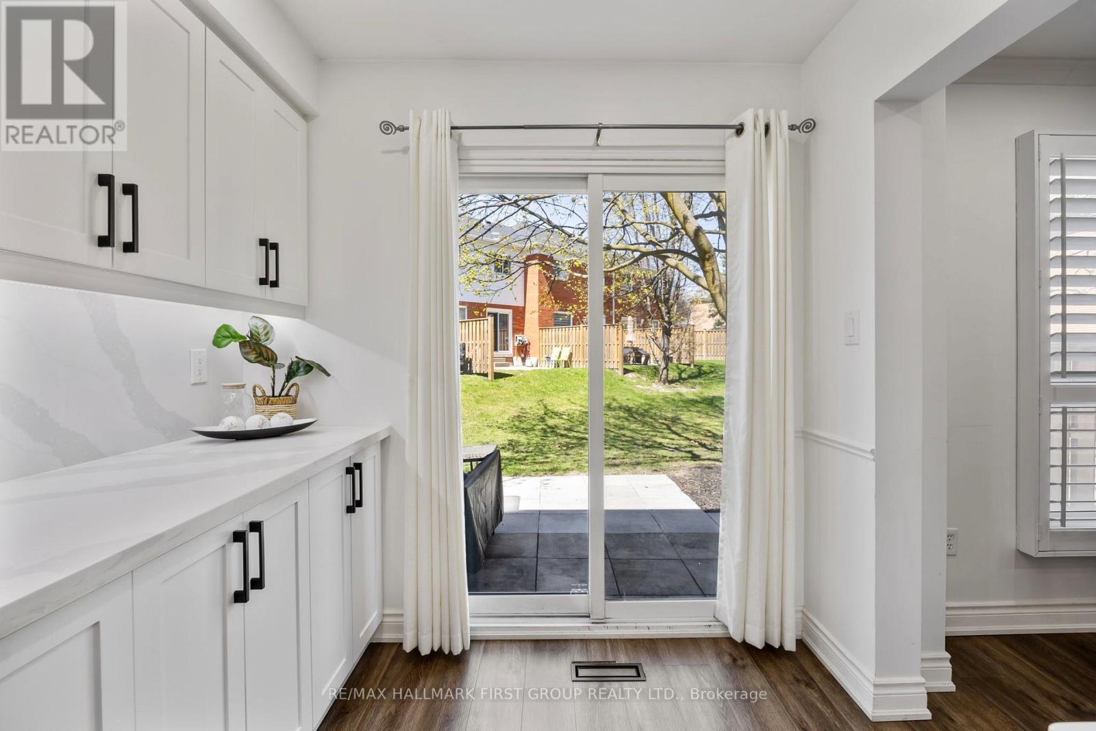 216 - 10 Bassett Boulevard, Whitby, Ontario  L1N 9C8 - Photo 18 - E13054436