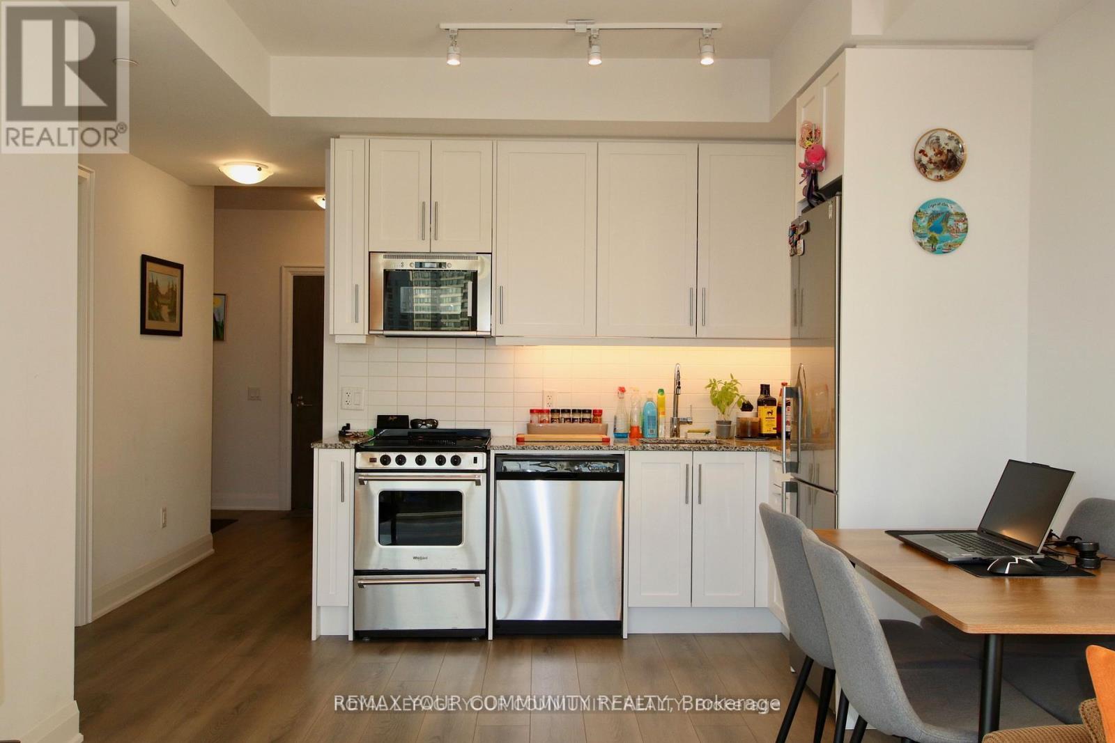 404 - 20 Gatineau Drive, Vaughan, Ontario  L4J 0L3 - Photo 8 - N13054386