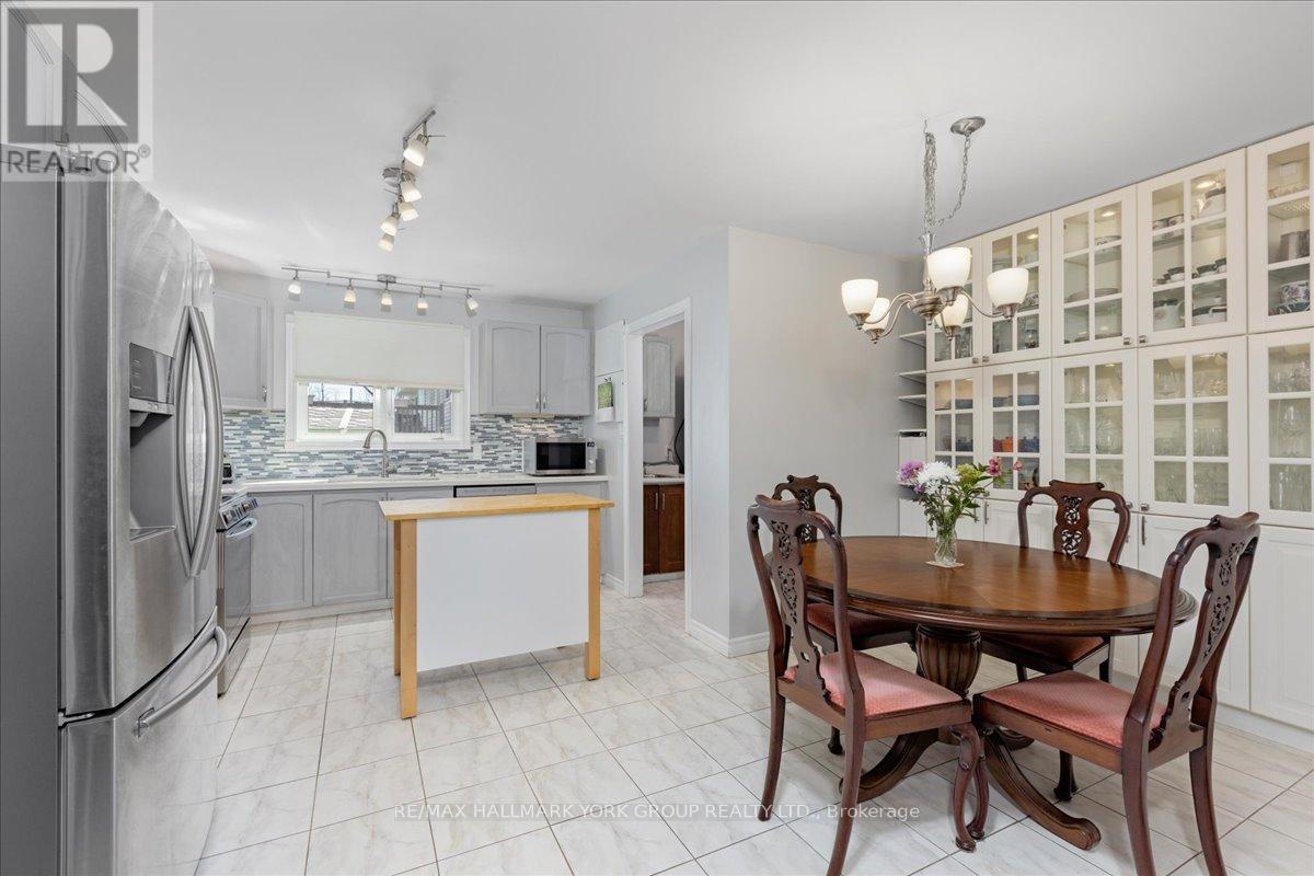 805 Poplar Avenue, Georgina, Ontario  L4P 3E9 - Photo 14 - N13054470