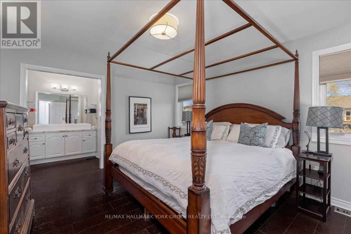 805 Poplar Avenue, Georgina, Ontario  L4P 3E9 - Photo 19 - N13054470