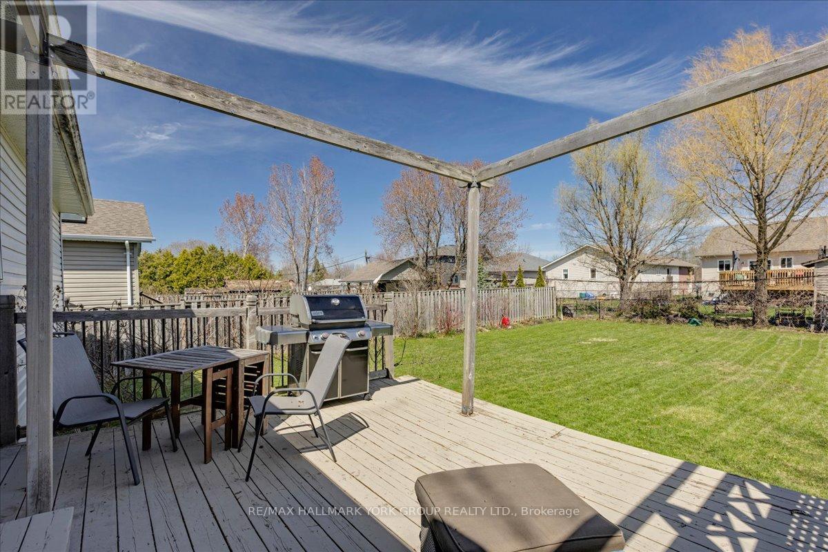 805 Poplar Avenue, Georgina, Ontario  L4P 3E9 - Photo 32 - N13054470