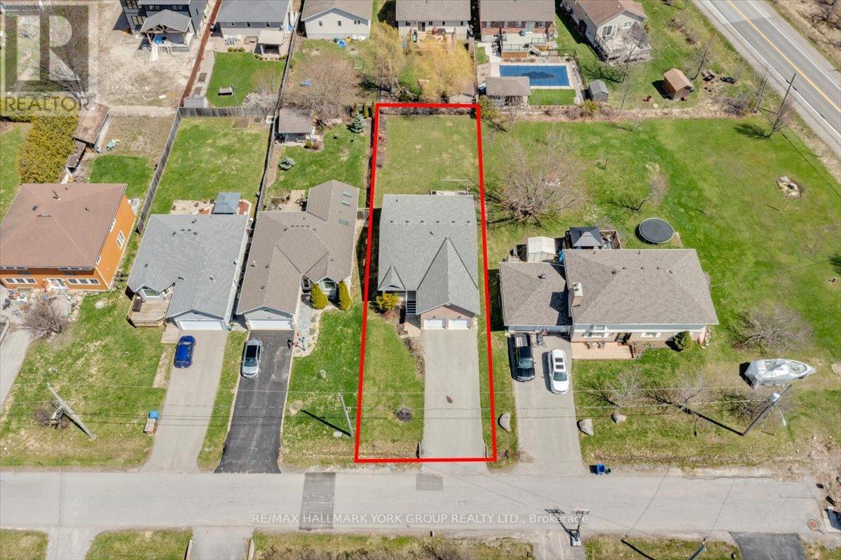 805 Poplar Avenue, Georgina, Ontario  L4P 3E9 - Photo 5 - N13054470