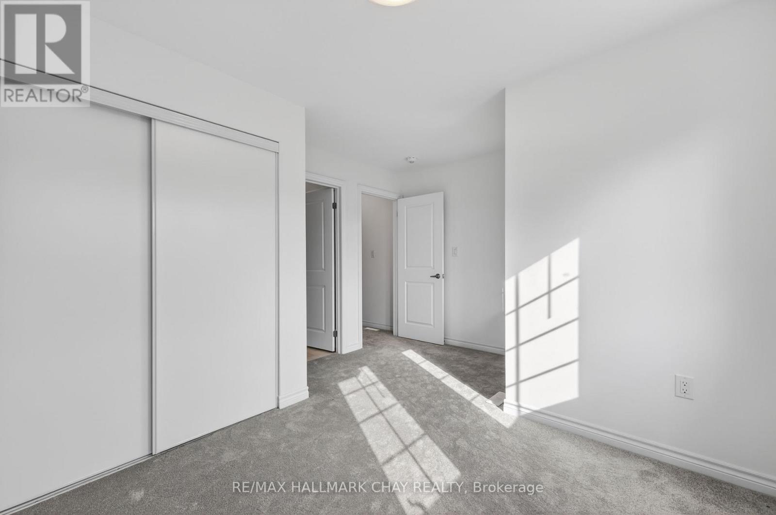 21 Pumpkin Corner Crescent, Barrie, Ontario  L9J 0T5 - Photo 12 - S13054366