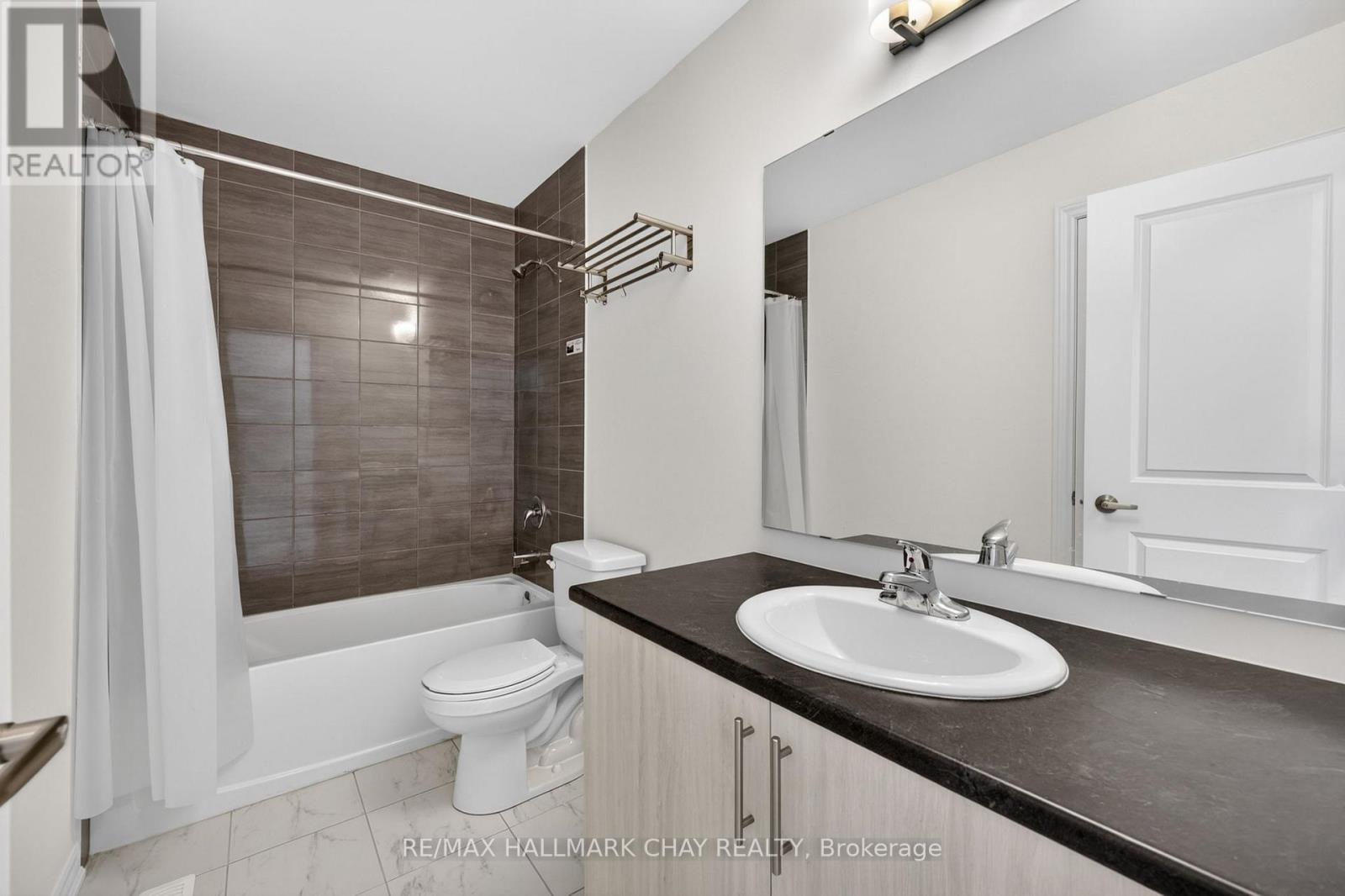 21 Pumpkin Corner Crescent, Barrie, Ontario  L9J 0T5 - Photo 13 - S13054366