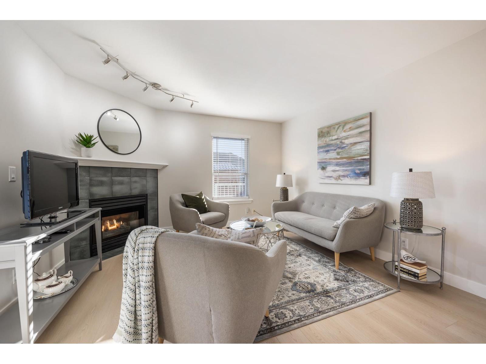 15458 110 Avenue, Surrey, British Columbia  V3R 0X1 - Photo 3 - R3115504