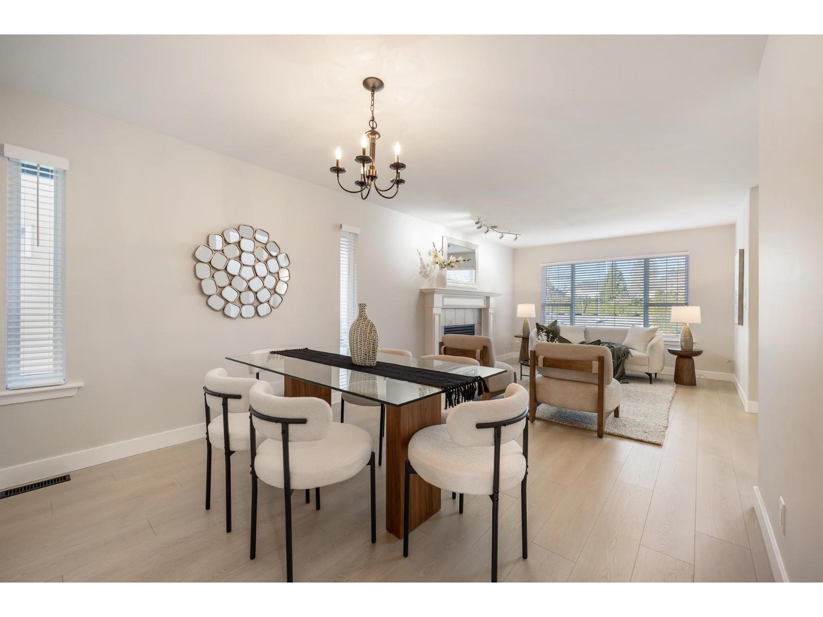 15458 110 Avenue, Surrey, British Columbia  V3R 0X1 - Photo 4 - R3115504